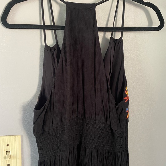 Black with Floral Detail Dress - Picture 5 of 6